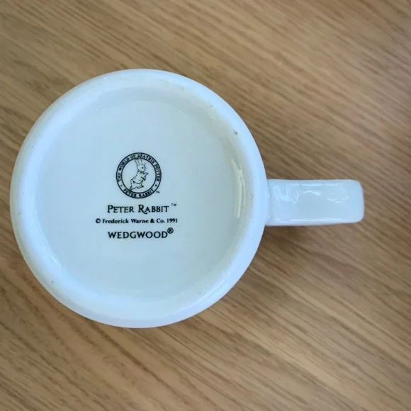 Vintage 1991 Wedgwood Peter Rabbit Mug by Frederick Warne & Co. - Picture 5 of 9